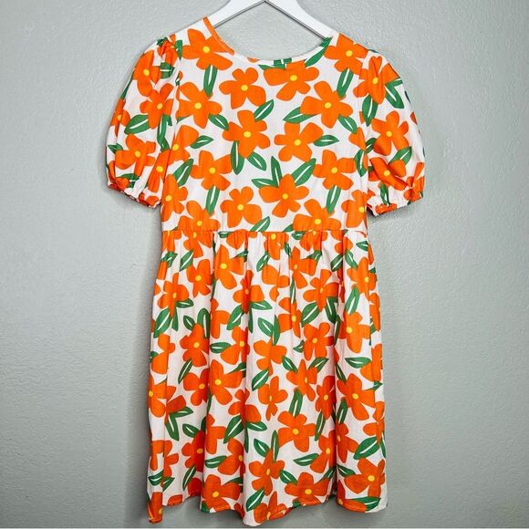 Dresses & Skirts - Floral Orange and Green Dress sz M